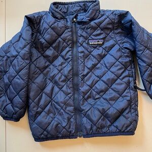 Patagonia light coat for baby 12/18
Months